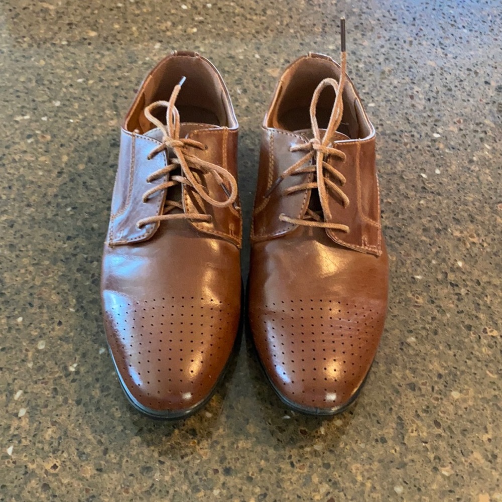 Size 2 1/2 boys dress shoes